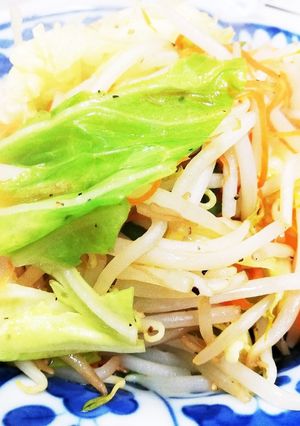 コンビニのカット野菜で野菜炒め-レシピのメイン写真