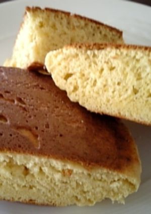 ｱｰﾓﾝﾄﾞﾌﾟｰﾄﾞﾙ入りﾎｯﾄｹｰｷ-レシピのメイン写真
