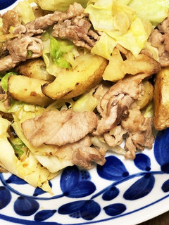 【簡単】豚肉とフライドポテトの味噌炒め-レシピのメイン写真