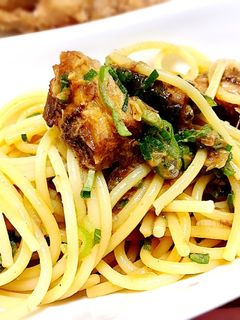 簡単美味しい★鯖の味噌煮缶と青葱のパスタ-レシピのメイン写真
