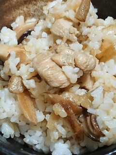 椎茸の出しが効いた✨鶏ごぼうご飯-レシピのメイン写真