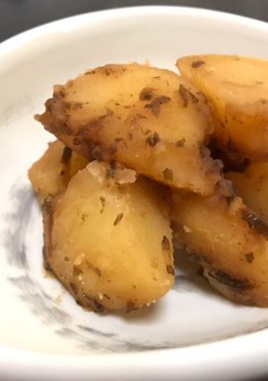 簡単味付け不要☆じゃがいもと塩昆布の煮物-レシピのメイン写真