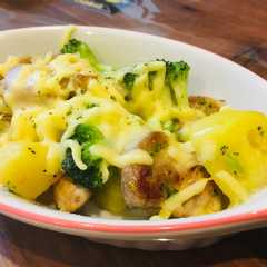 รูปของ 鶏モモ野菜のガーリックチーズ焼き