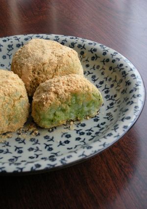 まるで草もち!?な～よもぎのおむすび。-レシピのメイン写真