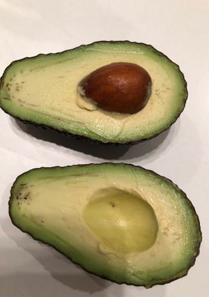 アボカドの食べ頃の見分け方-レシピのメイン写真