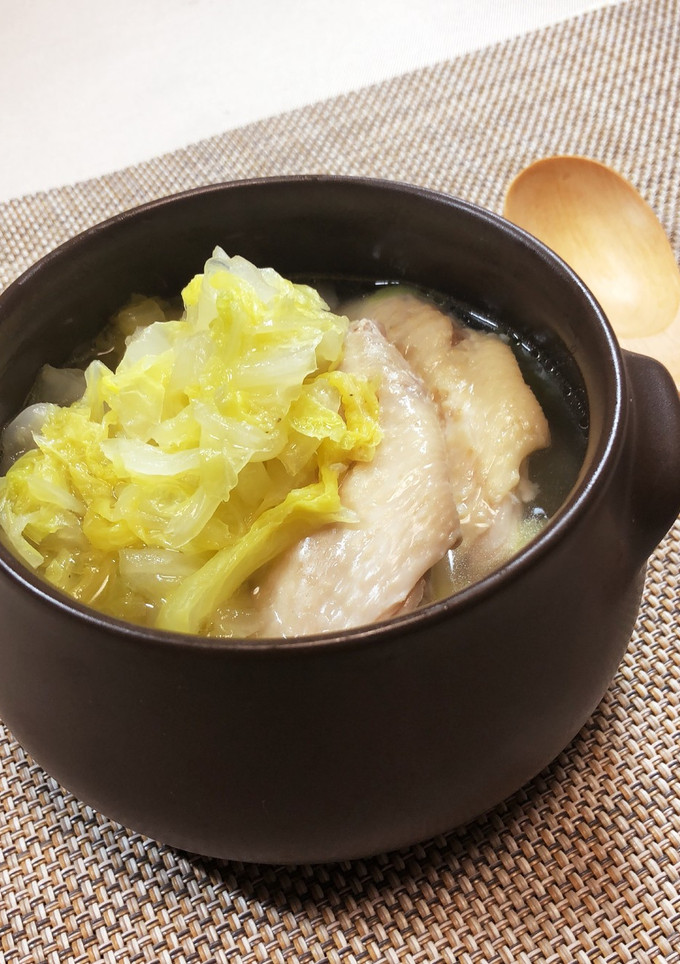 たっぷり白菜と手羽先の蒸しスープ-レシピのメイン写真
