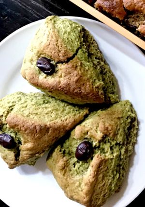 煮汁も使っちゃおう！黒豆と抹茶のスコーン-レシピのメイン写真