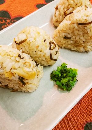 塩サバ味噌そぼろお結び-レシピのメイン写真