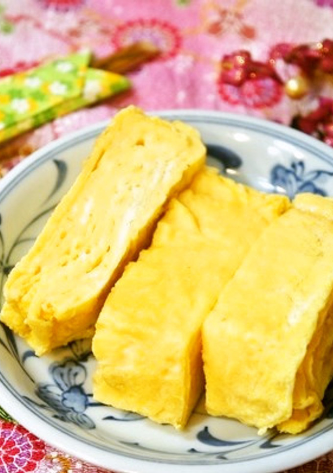 息子お気に♪昆布だしdeお手軽だし巻き卵-レシピのメイン写真
