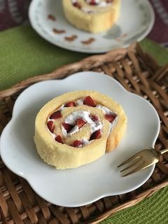 ROLL de なんちゃって苺ケーキ-レシピのメイン写真