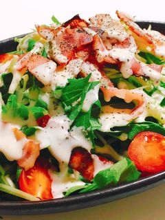 水菜とベーコンとトマトのシーザーサラダ-レシピのメイン写真