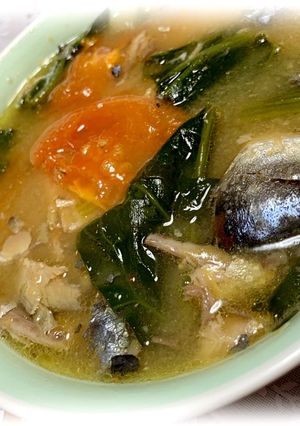 鯖缶、トマト、ほうれん草のご馳走お味噌汁-レシピのメイン写真