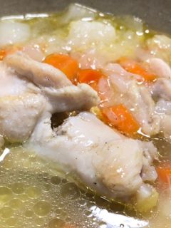 手羽元の酒煮スープ-レシピのメイン写真