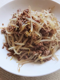 焼き肉のたれで！もやしと合い挽き肉炒め-レシピのメイン写真