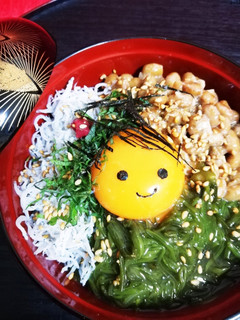 のっけ丼*卵アートdeしらす納豆めかぶ丼-レシピのメイン写真