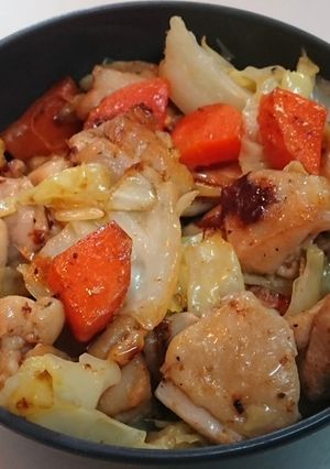 鶏ももと人参とキャベツの煮しめ-レシピのメイン写真