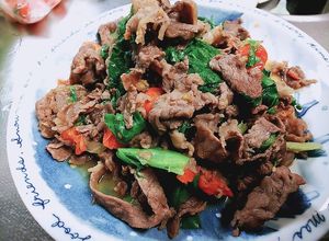 小間切れ牛肉のレタス＆トマト炒め-レシピのメイン写真