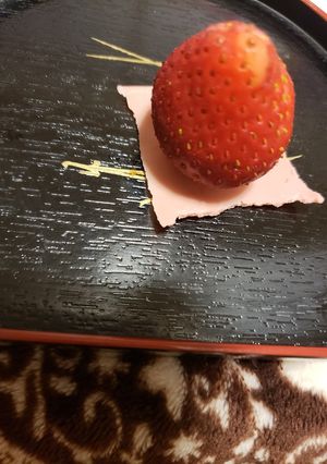 簡単冷凍苺チョコアイスでバレンタインデー-レシピのメイン写真