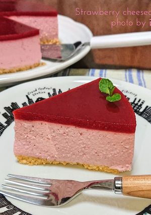 冷凍いちごのレアチーズケーキ-レシピのメイン写真