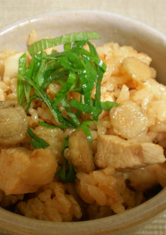 和風☆トマト☆鶏肉♪ゴボウ炊き込みご飯-レシピのメイン写真