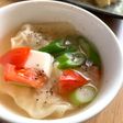 夏バテ予防!野菜とワンタンの中華風スープ