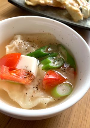 夏バテ予防！野菜とワンタンの中華風スープ-レシピのメイン写真