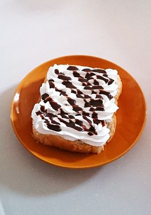 簡単！すぐ出来るホイップ&チョコ食パン☆-レシピのメイン写真