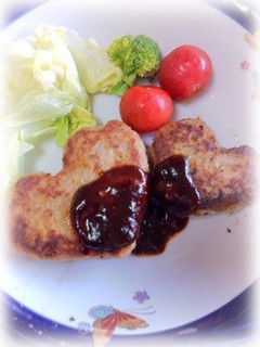 ハートが可愛い☆ハンバーグ-レシピのメイン写真