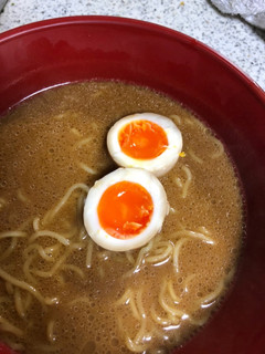 簡単自家製 煮卵をラーメンに入れよう-レシピのメイン写真