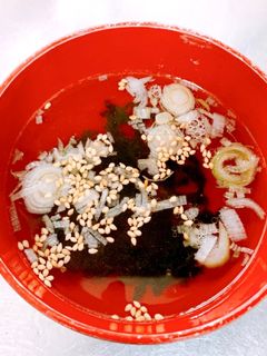 簡単過ぎるわかめスープ-レシピのメイン写真