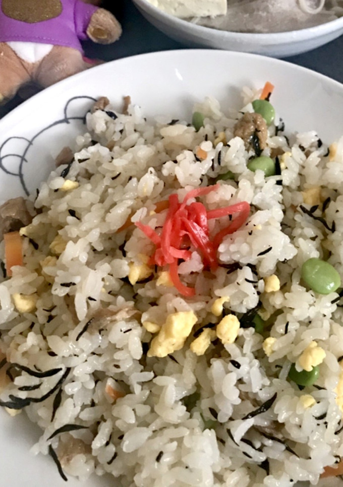 味付きいなりの皮で五目まぜごはん-レシピのメイン写真