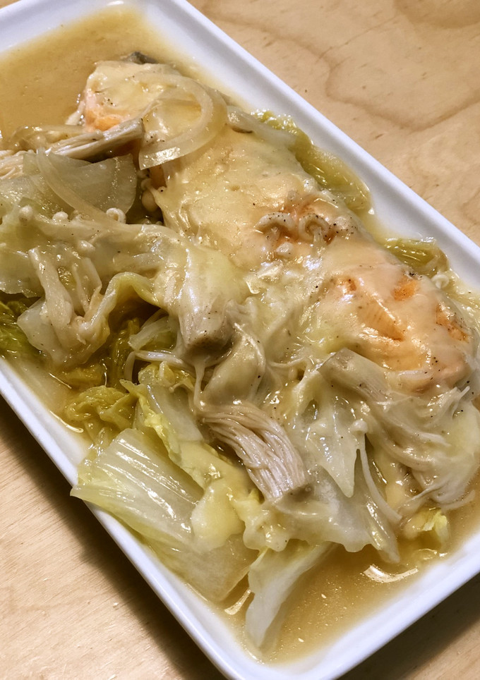 チーズがとろ～り♪白菜と鮭の白ワイン蒸し-レシピのメイン写真