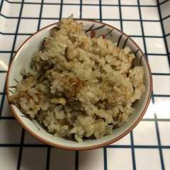รูปของ 生姜の炊込みご飯(+干し椎茸.油揚げ)