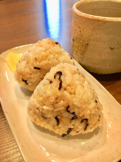 揚げ玉と塩昆布の麺つゆおにぎり-レシピのメイン写真