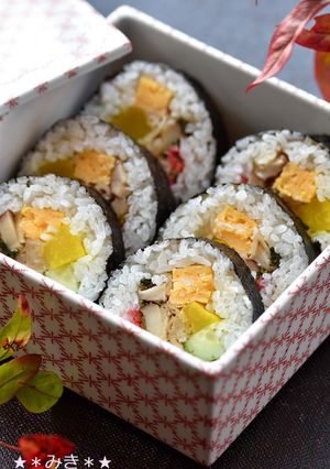 母の味☆甘くないうちの太巻き寿司-レシピのメイン写真