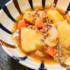 รูปของ しみしみ肉じゃが☆合挽き肉で☆