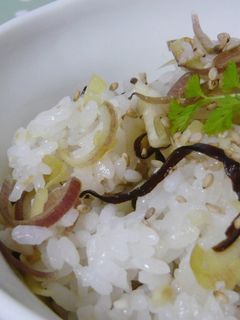 みょうがと塩こんぶの混ぜごはん-レシピのメイン写真
