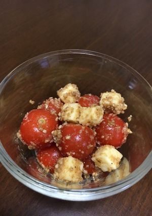 ミニトマトとチーズの胡麻和え-レシピのメイン写真