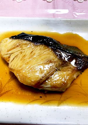 焼き目の食感と中のふっくらが楽しめるぶり-レシピのメイン写真
