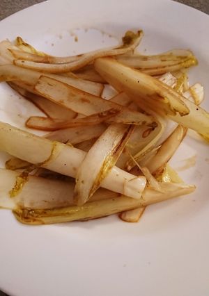 簡単シンプル チコリーのバルサミコ酢炒め-レシピのメイン写真