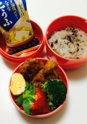 83、保温ジャーで即席味噌汁と唐揚げ弁当-レシピのメイン写真