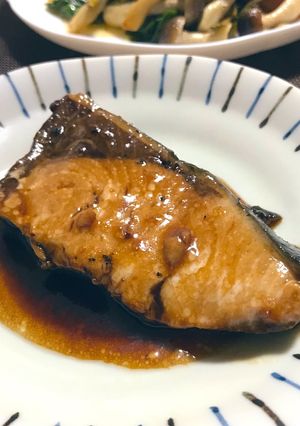 ツヤふっくら♪「鰤の照り焼き」-レシピのメイン写真