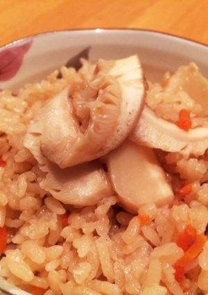 秋の香り！松茸ご飯　ウィスラーより-レシピのメイン写真