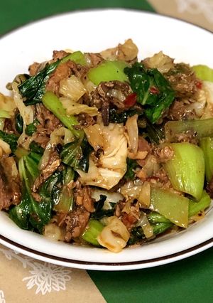 青梗菜とキャベツの簡単ピリ辛鯖味噌炒め-レシピのメイン写真