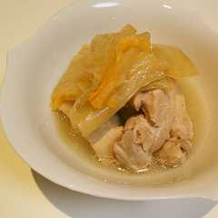 รูปของ 鶏肉と白菜の柚子煮込み