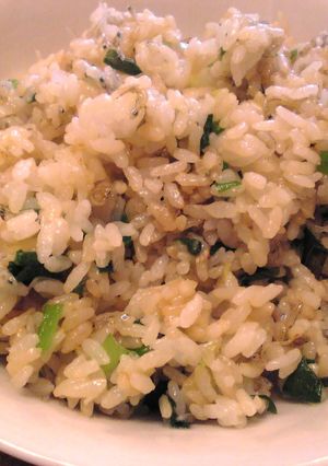 簡単！昼ごはんに♪じゃこニラチャーハン-レシピのメイン写真