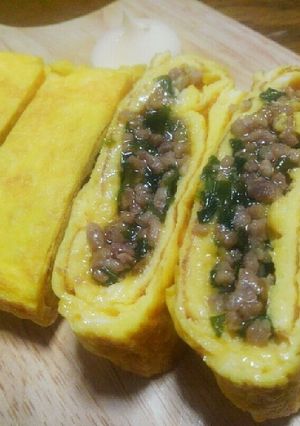 ねぎとミンチの甘辛そぼろ入り玉子焼き♪-レシピのメイン写真