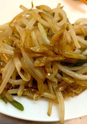 すぐ出来る！もやしとねぎの炒め物-レシピのメイン写真