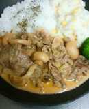 安い牛肉で　簡単ビーフストロガノ風