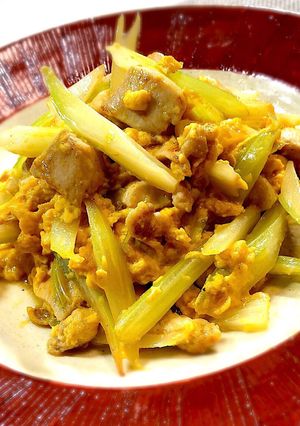 鶏肉とセロリのフワトロ卵炒め-レシピのメイン写真